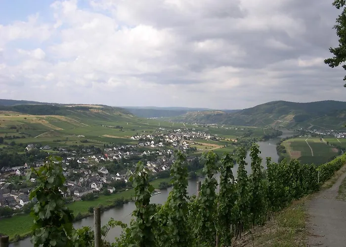 Juffer Flair Restaurant Gaestehaus Brauneberg